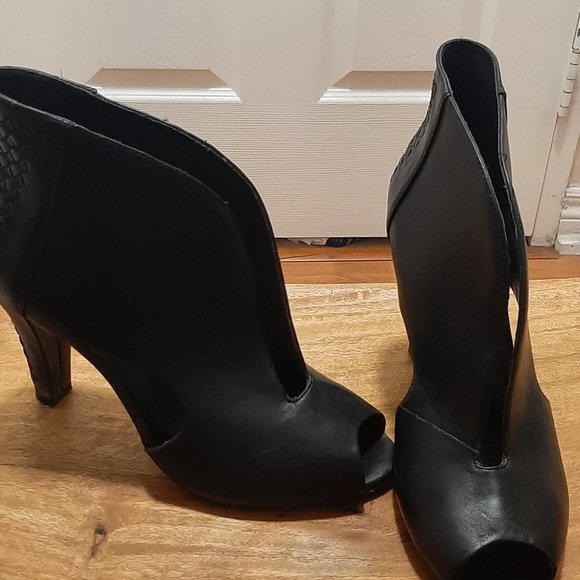 Open toe ankle bootie - Picture 3 of 6